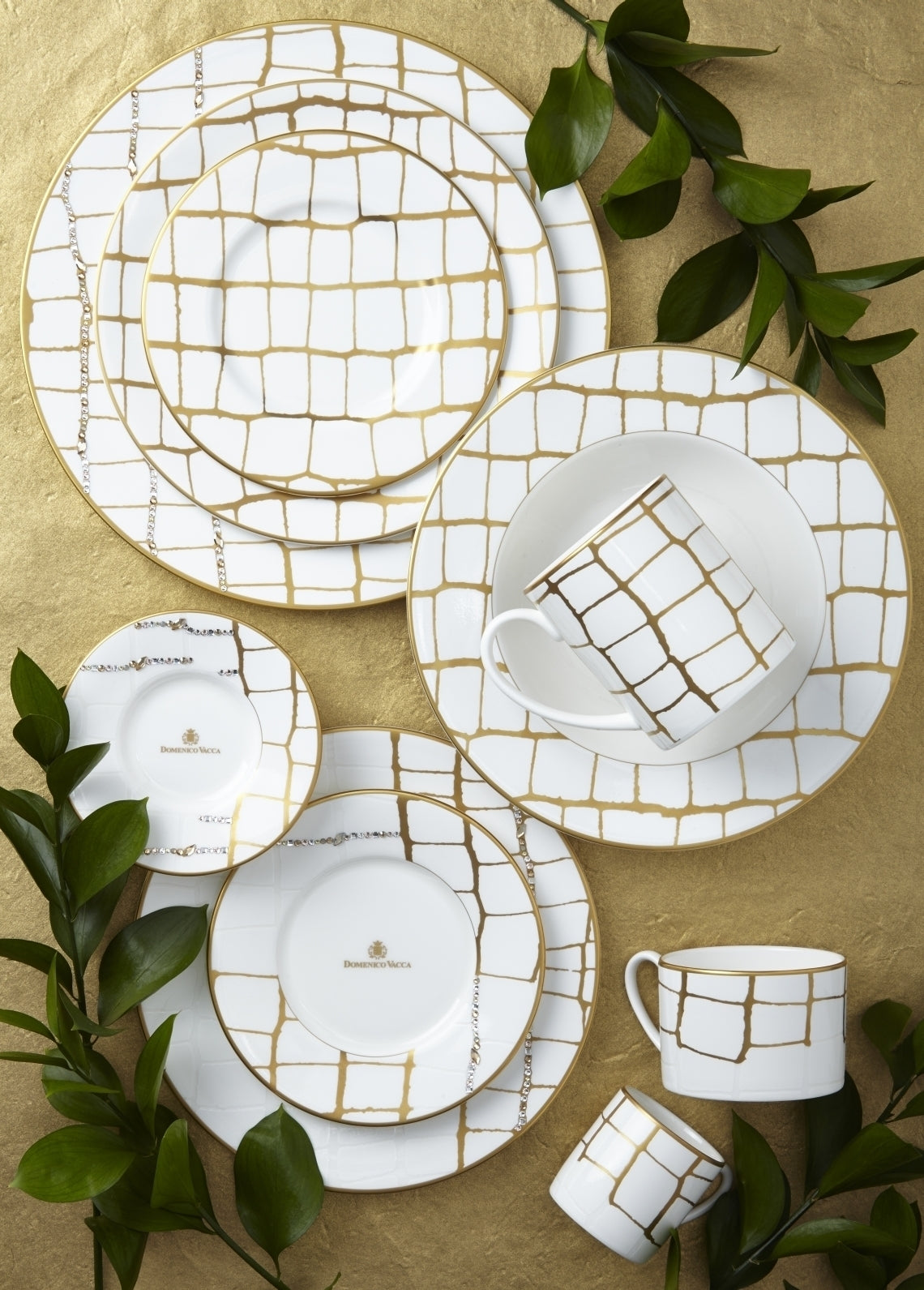 Alligator Dinner Plate Gold with Crystals