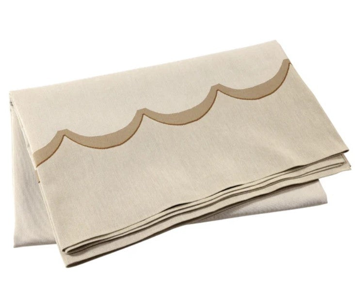 Tavola Natural Scalloped Tablecloth