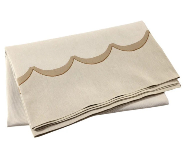 Tavola Natural Scalloped Tablecloth